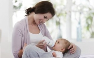 Какую смесь лучше выбрать для кормления (докармливания) новорожденного ребенка?