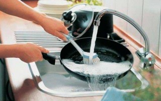Как почистить чугунную сковороду от нагара