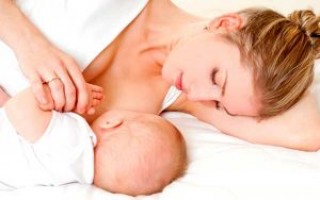 Когда приходит грудное молоко после родов? Как ускорить процесс?